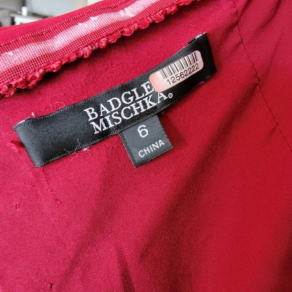 Badgley Mischka Ruby One Shoulder Gown - Picture 8 of 9